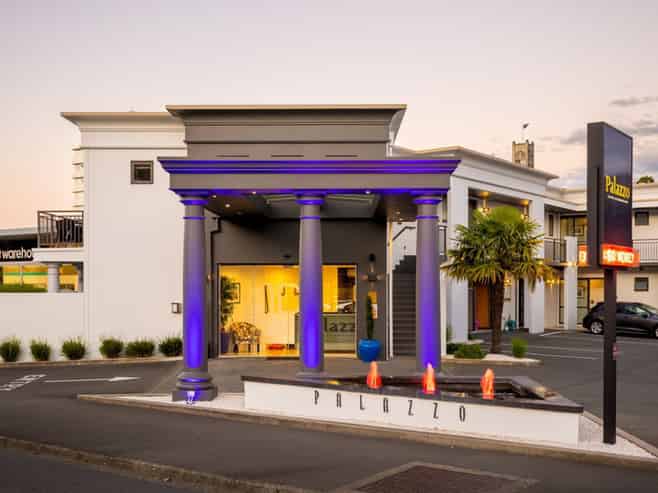Top-rated motel business