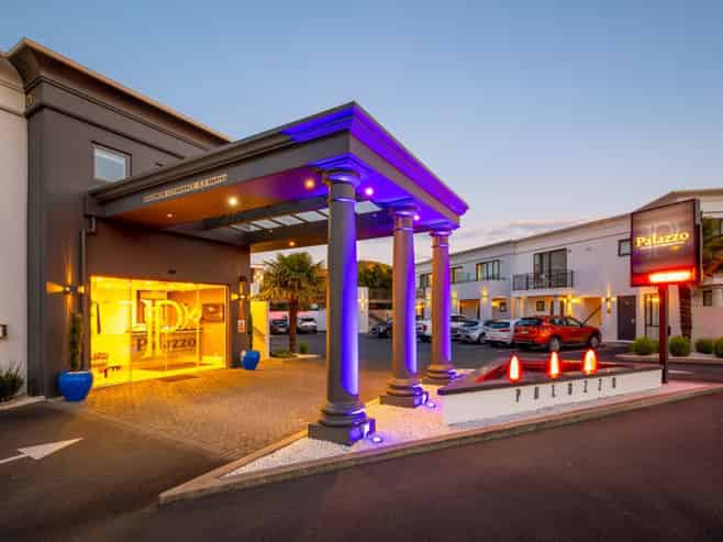 Top-rated motel business