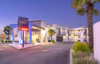 Top-rated motel business