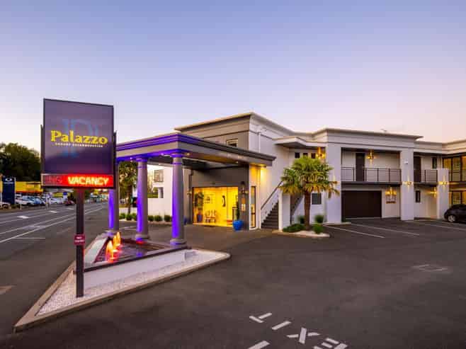 Top-rated motel business