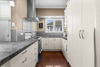 84 Latham Street, Marewa