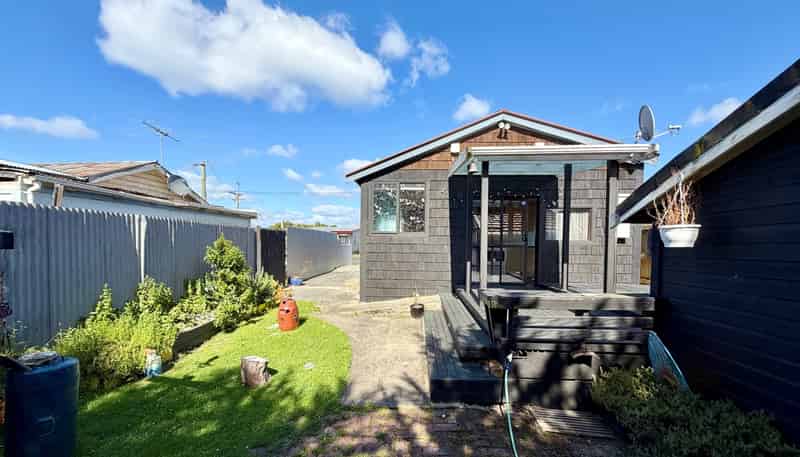 7 Pearse Street, Taieri Mouth