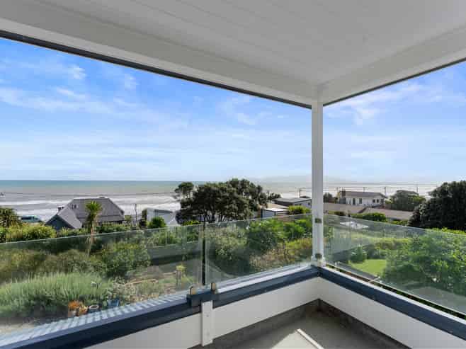 1 Sand Track, Paekakariki