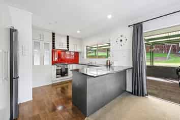 44 Gibbs Crescent, Red Hill