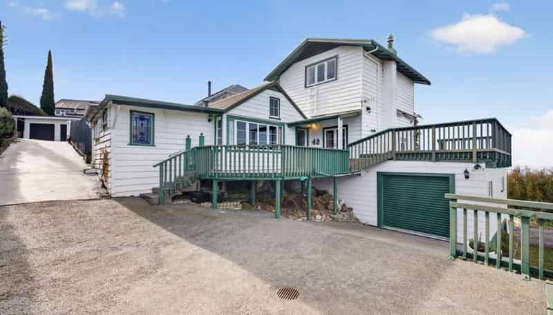 42 Cameron Road, Napier Hill