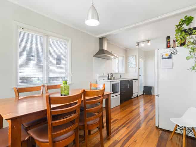 137 Clevedon Road, Papakura