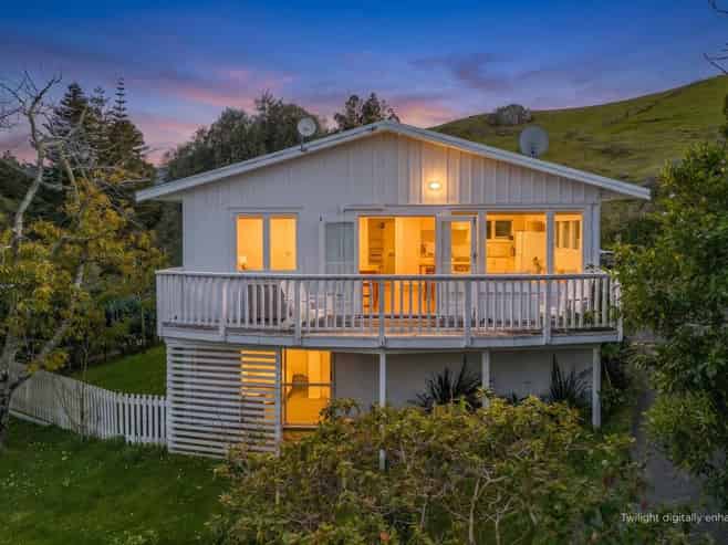4 Ocean Beach Road, Tairua