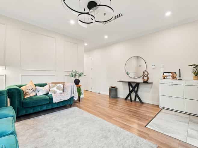 8 Hughs Way, Flat Bush