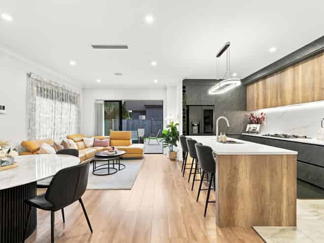 8 Hughs Way, Flat Bush