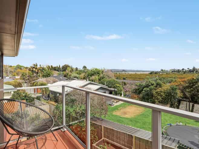 383B Ngatai Road, Bellevue