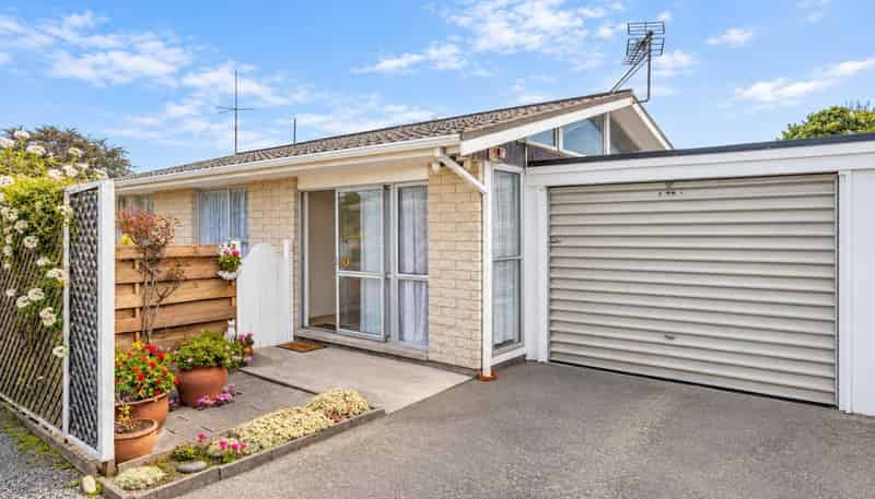 2/17 Sandra Street, South New Brighton