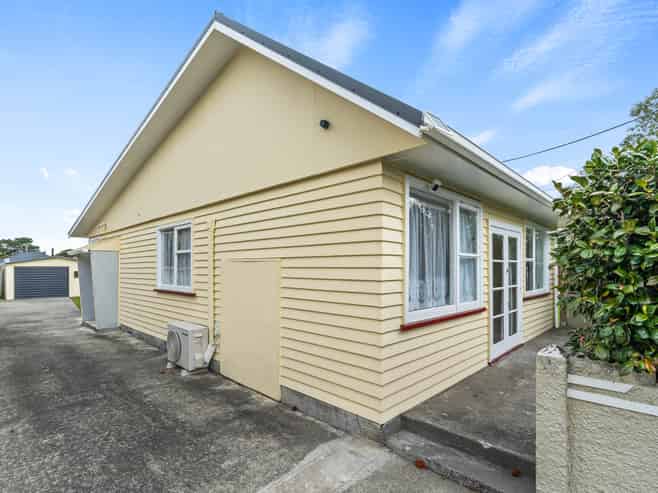 15 Waite Street, Featherston