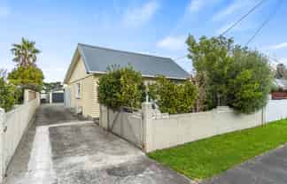 15 Waite Street, Featherston