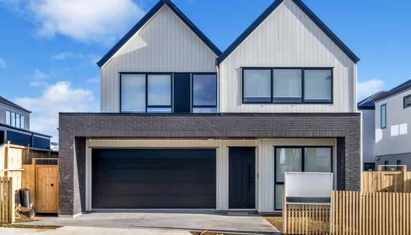 52 Michael Bosher Way, Flat Bush