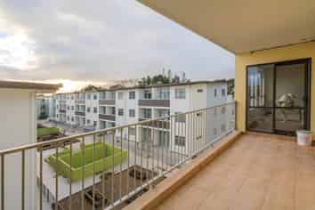 A34/132 Stancombe Road, Flat Bush
