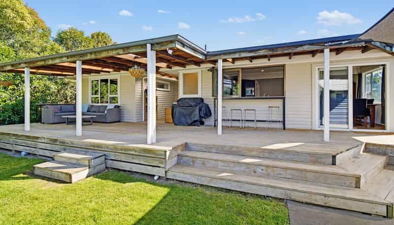 1222 Norfolk Crescent, Mayfair