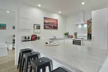 A/B/605 Queen Street, Saint Leonards