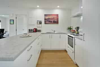 A/B/605 Queen Street, Saint Leonards