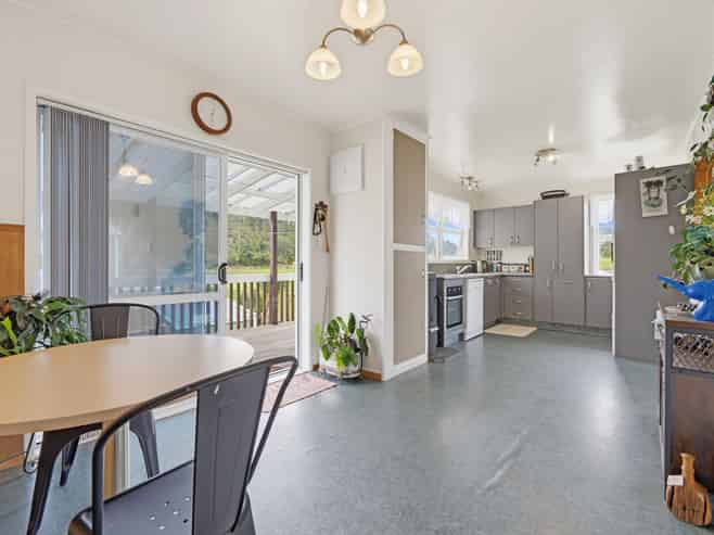 745 Rewatu Road, Poroporo