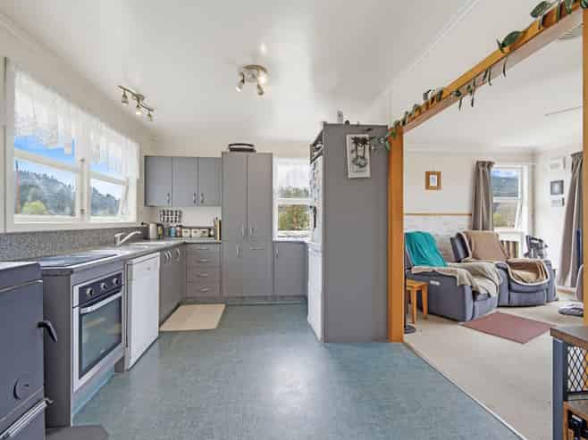 745 Rewatu Road, Poroporo