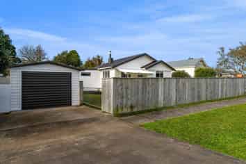 114 Hamlet Street, Stratford