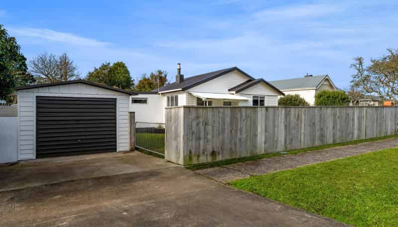 114 Hamlet Street, Stratford