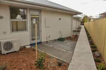 4/135 Edgeware Road, Saint Albans