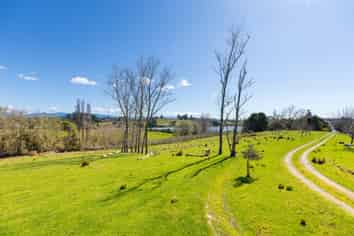 12 Pukeko Lane, Redwood Valley