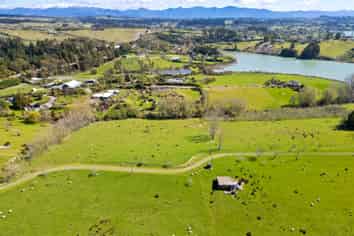 12 Pukeko Lane, Redwood Valley