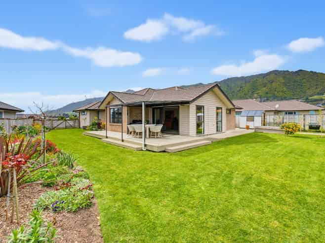 35 Waipunahau Road, Waikanae