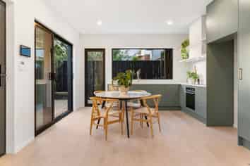 35 Lynden Avenue, Hillcrest
