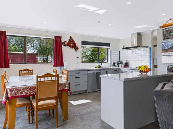 15C Olivia Street, Stratford