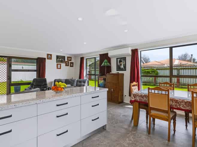 15C Olivia Street, Stratford