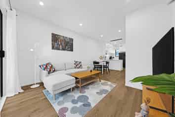 3 Kiato Lane, Flat Bush