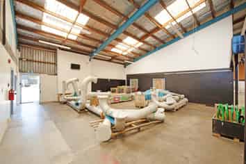 Versatile Seaview warehouse