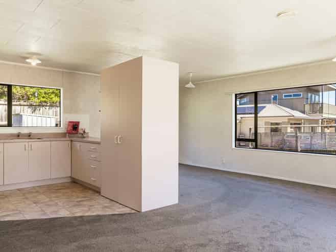 43A Cameron Road, Bluff Hill