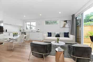 2/61 Glenview Road, Glen Eden