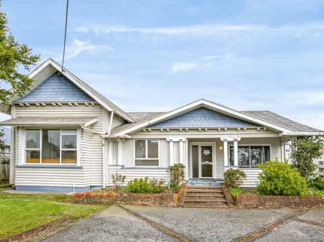 68 Russell Street, Westport