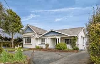68 Russell Street, Westport