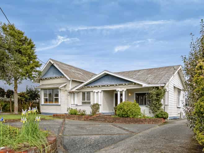 68 Russell Street, Westport