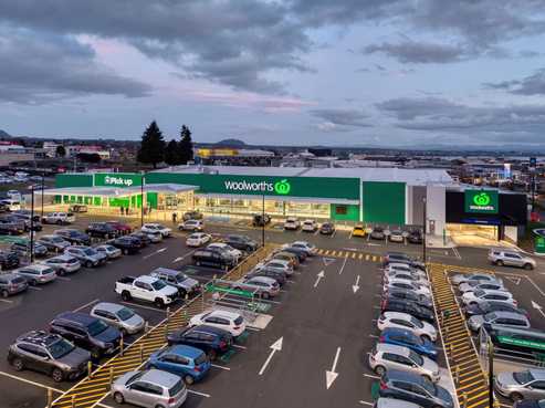 Top-Performing Woolworths Supermarket