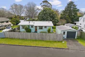 28 Chrisarda Place, Red Hill