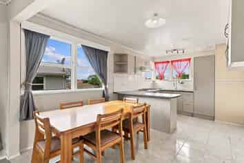 22 Clayton Avenue, Otara