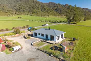 1566 Lake Brunner Road, Inchbonnie