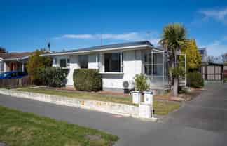 6 De Bloge Place, Burwood