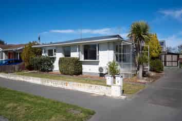 6 De Bloge Place, Burwood