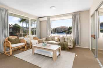 6 De Bloge Place, Burwood
