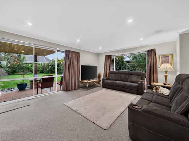 25 Paget Drive, Woodend