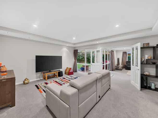 25 Paget Drive, Woodend