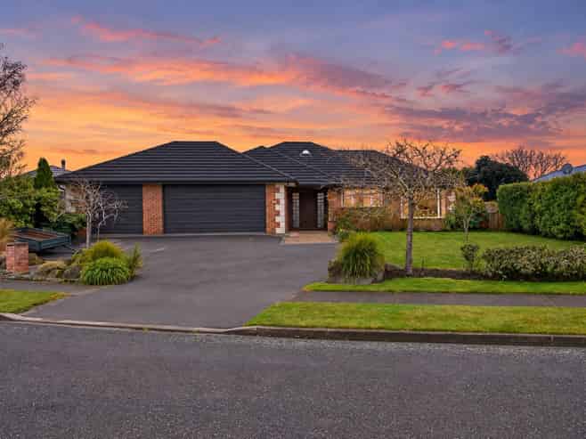 25 Paget Drive, Woodend